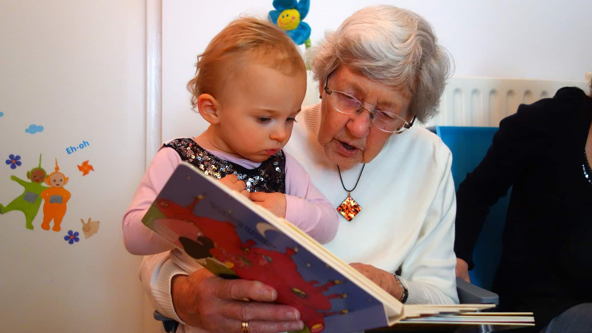 the benefits of reading aloud for children go beyond story time